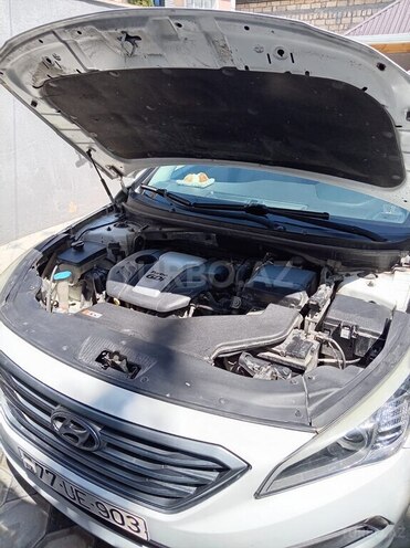 Hyundai Sonata-11
