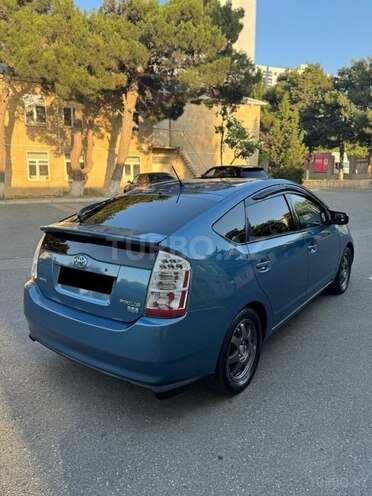 Toyota Prius-6
