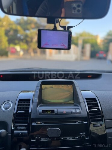 Toyota Prius-16