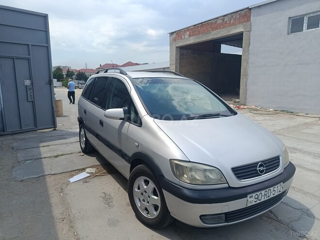 Opel Zafira-6