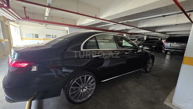 Mercedes E 300 e 4MATIC-4