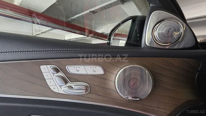 Mercedes E 300 e 4MATIC-7