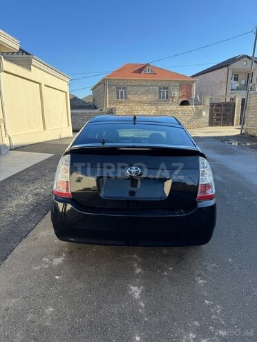 Toyota Prius-2