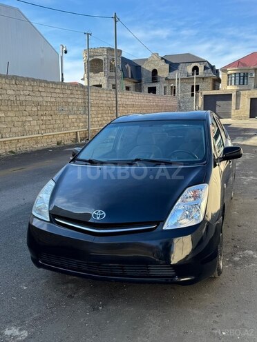 Toyota Prius-4