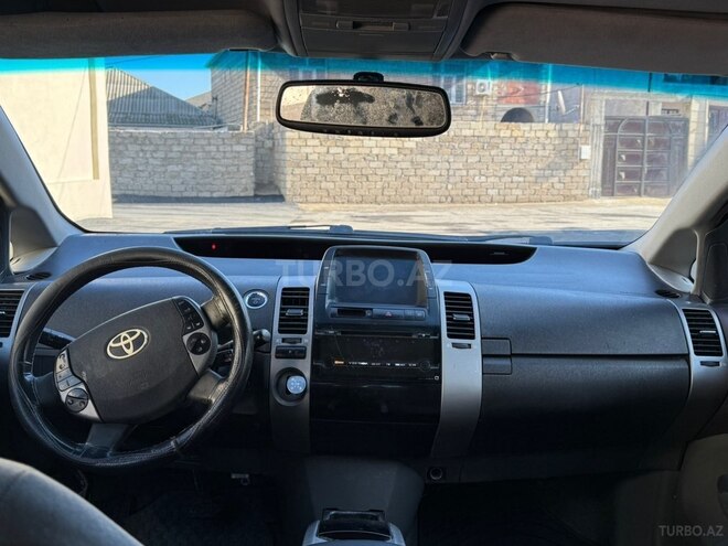 Toyota Prius-7