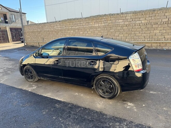 Toyota Prius-5