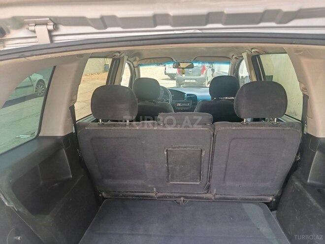 Opel Zafira-10