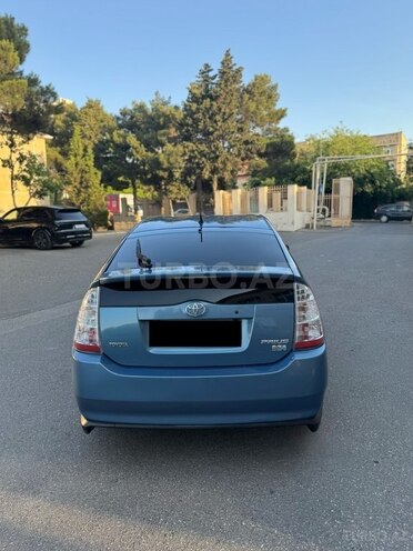 Toyota Prius-4