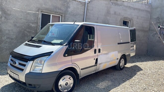 Ford Transit-15