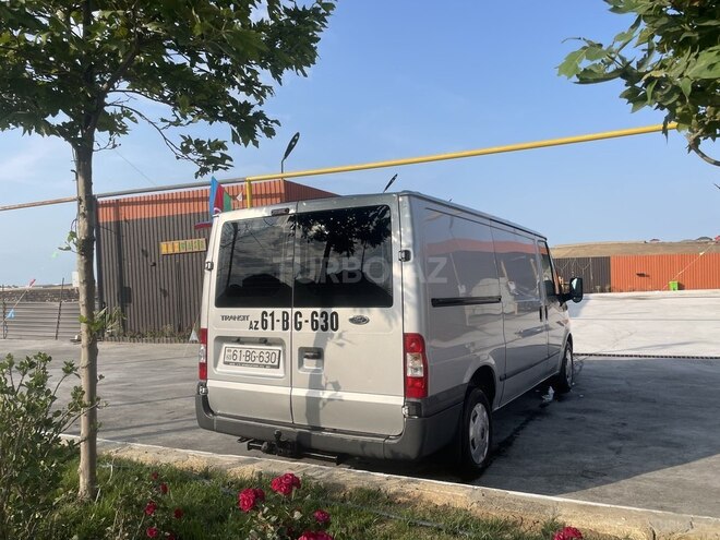 Ford Transit-3