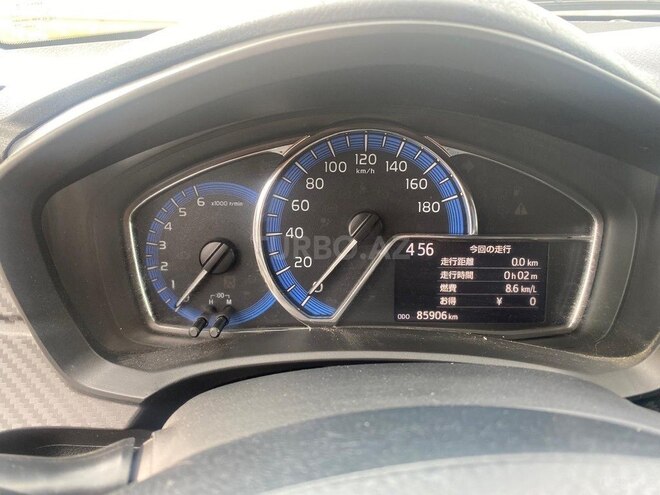 Toyota Corolla-10