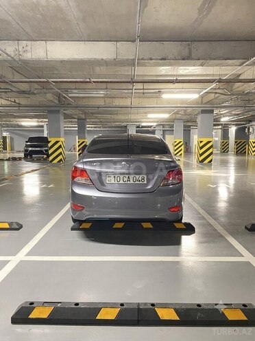 Hyundai Accent-2