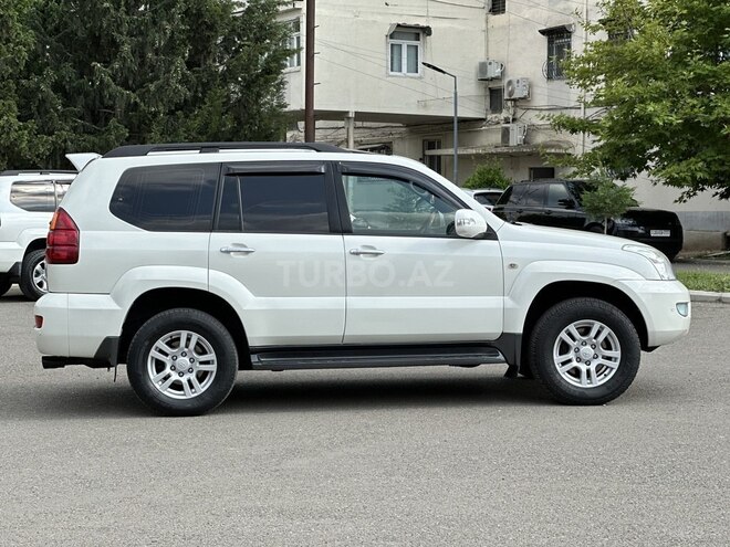 Toyota Land Cruiser Prado-5
