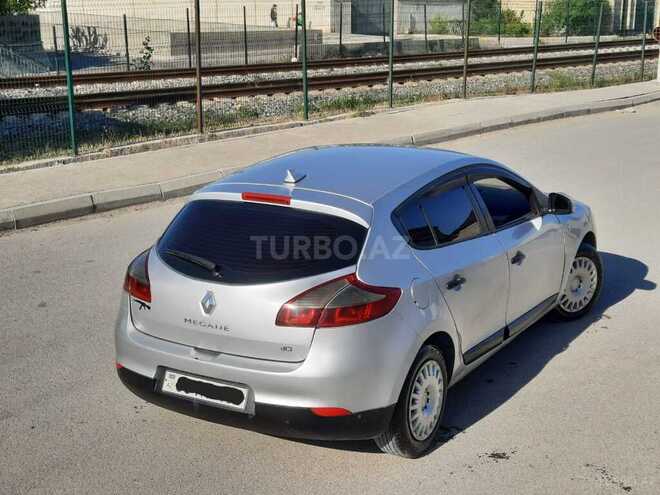 Renault Megane-2
