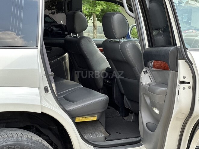 Toyota Land Cruiser Prado-11