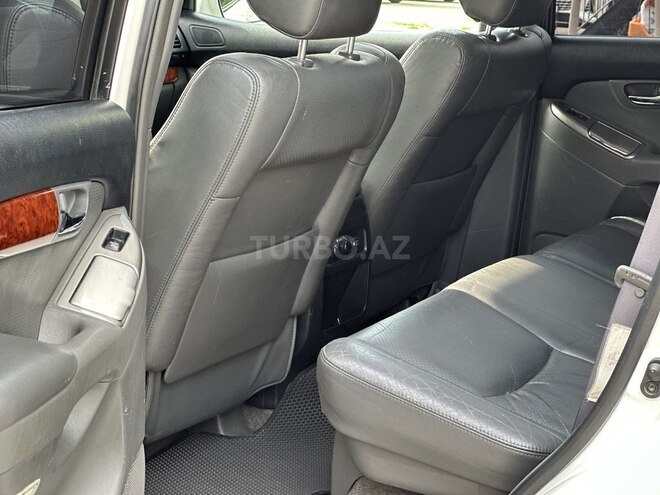 Toyota Land Cruiser Prado-12