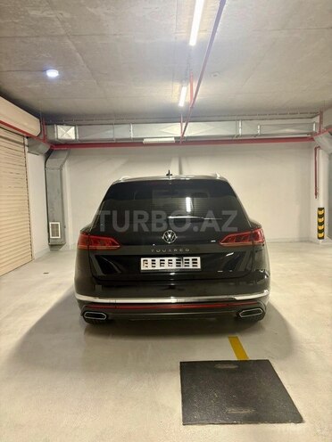 Volkswagen Touareg-2