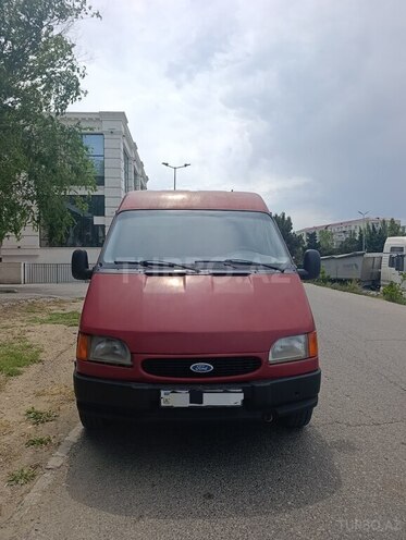 Ford Transit-1