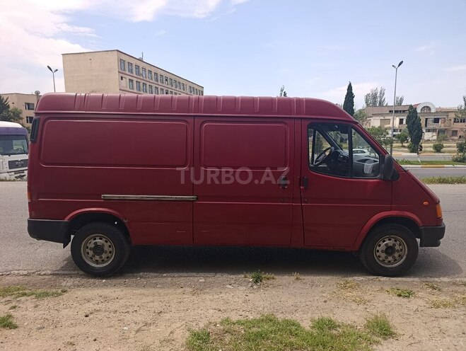 Ford Transit-2
