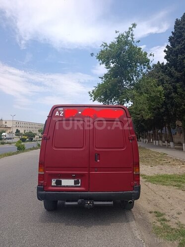 Ford Transit-4