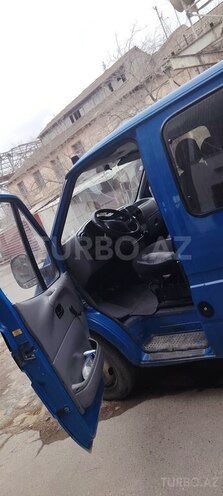 Ford Transit-13