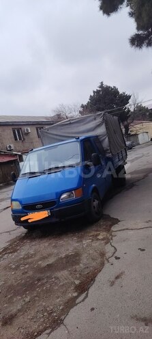 Ford Transit-9