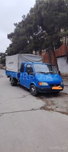 Ford Transit-8
