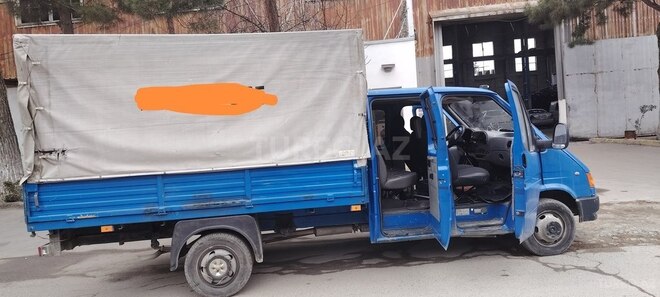 Ford Transit-15