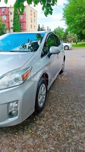 Toyota Prius-4