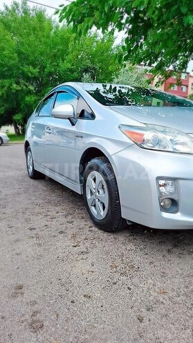 Toyota Prius-5