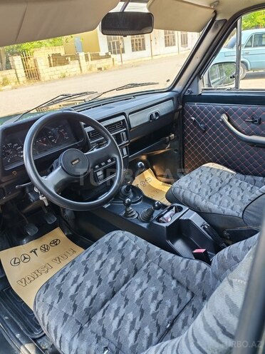 LADA (VAZ) Niva-6