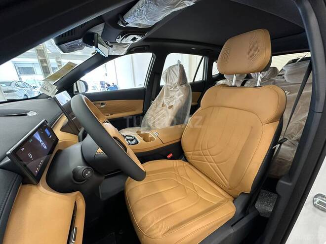 Geely Galaxy Starship 7-9