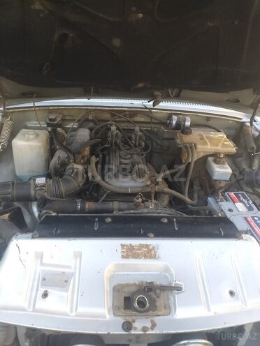 GAZ 31105 "Volga"-11
