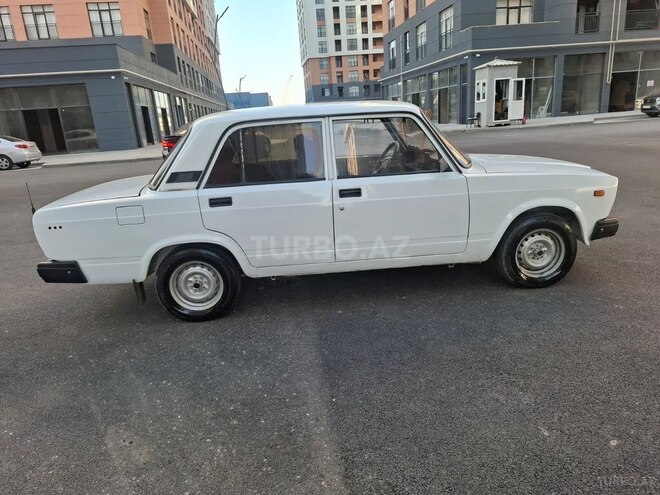 LADA (VAZ) 2107-4