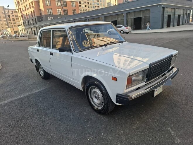 LADA (VAZ) 2107-2