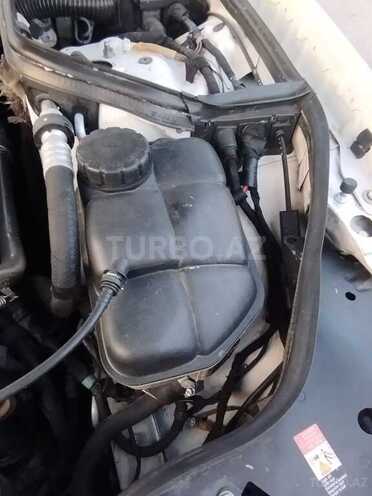 Mercedes E 220-12