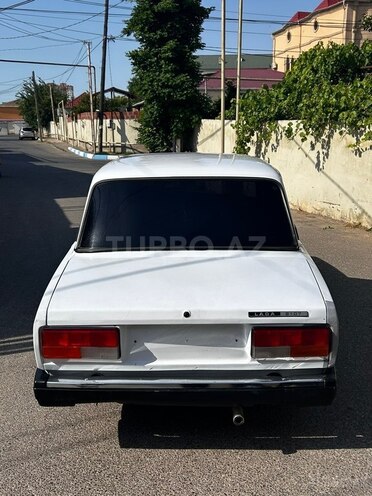 LADA (VAZ) 2107-2