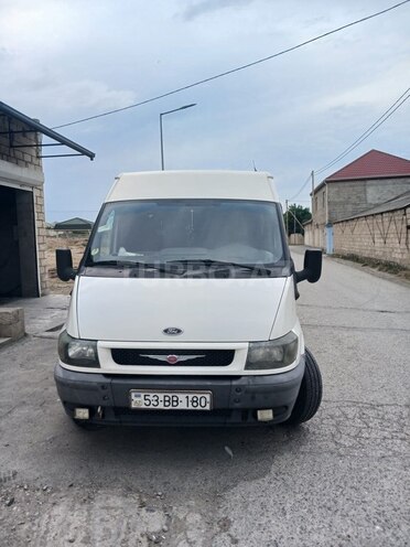 Ford Transit-5