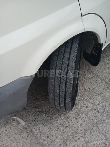 Ford Transit-13