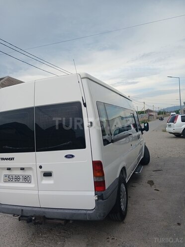 Ford Transit-11