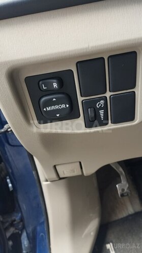 Toyota Prius-13