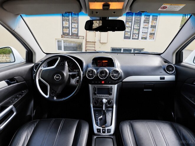 Opel Antara-9