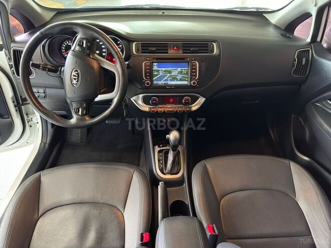 Kia Rio-5