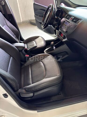 Kia Rio-6
