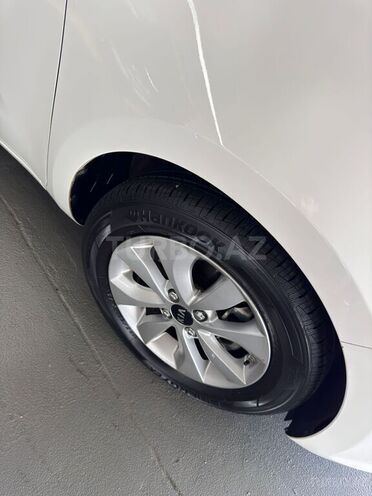 Kia Rio-9