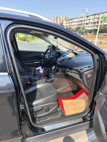 Ford Kuga-13