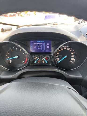 Ford Kuga-9