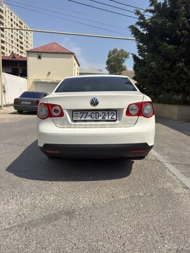 Volkswagen Jetta-2