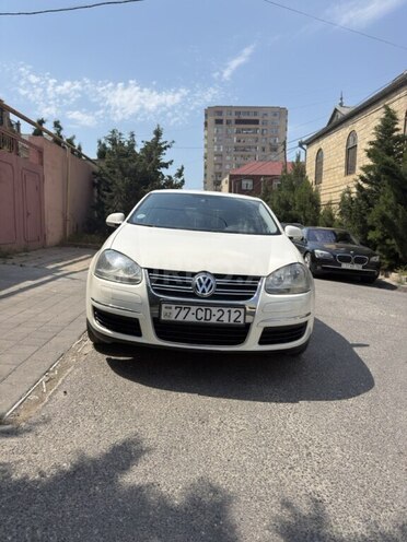 Volkswagen Jetta-8