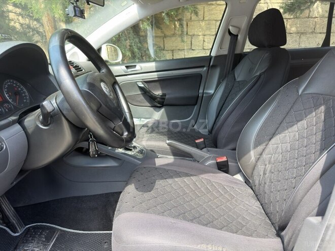 Volkswagen Jetta-9